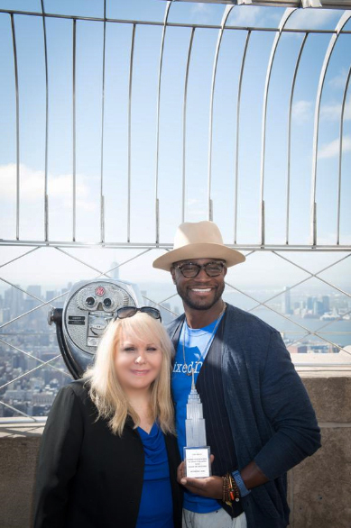 Ross_and_Taye_Diggs_Empire_State_Bldg_10-5-15.jpg