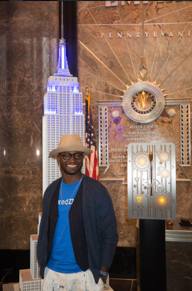 Taye_Lobby_Empire_State_Bldg.jpg